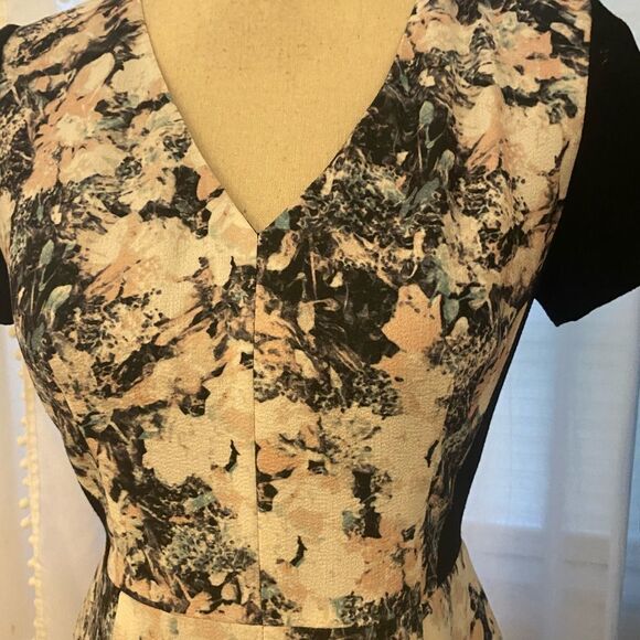 Club Monaco dress, size 2 - Picture 4 of 8